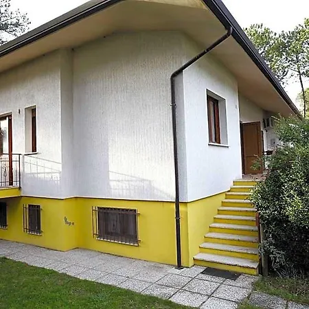 Idyllic With Private Fenced Garden Ξενοδοχείο *